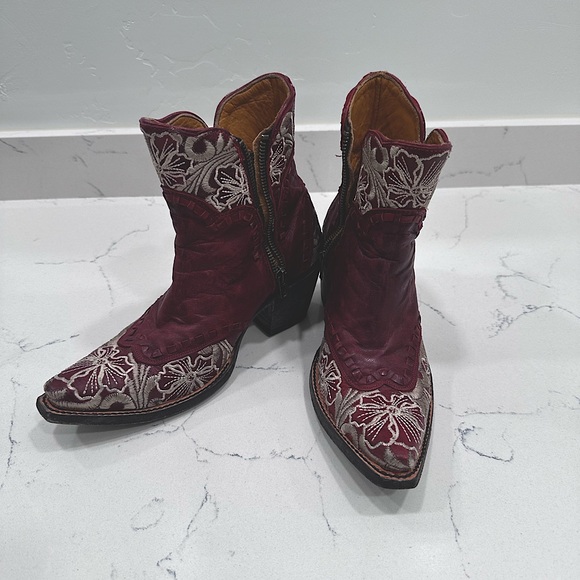 ERIN SHORT BOOT 6"
OLD GRINGO
COLOR RED - Picture 2 of 6